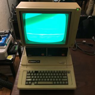 Rare Vintage Apple Iie Computer With Monitor,  2 Floppy Drives,  20 Floppy Disks