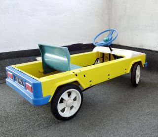 VINTAGE 1970 RUSSIAN PEDAL CAR YELLOW RESTORED CAR VERY RARE 7