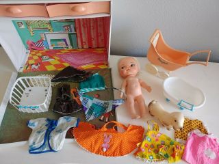 Rare Ideal 1966 10 " Honeyball Doll W/playroom Case And Accessories