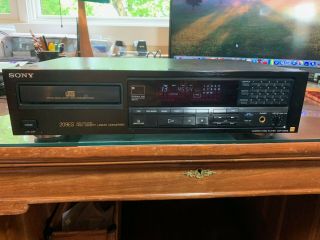 Sony Cdp 209es Vintage,  High End Cd Player.  Sought After Dac 2552 Chip
