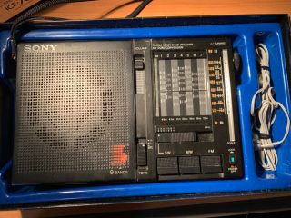Vintage 1981 Sony ICF - 7600A 9 Bands FM / MW / SW Radio GREAT W/ Box 4
