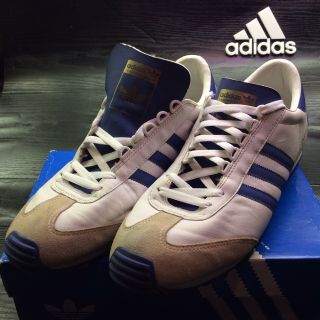 Adidas Nite Jogger Vintage Style 13 Ec,  White With Blue Stripes