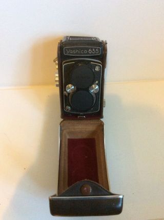 Vintage Yashica - 635 Twin Lens Camera