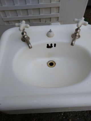 Vintage Pedestal Sink 2