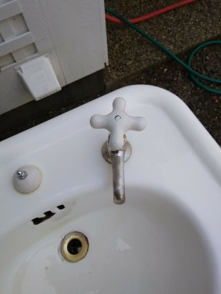Vintage Pedestal Sink 6
