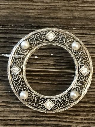 Vintage 14 K White Gold Filigree Brooch With 4 Diamonds And 4 Pearls