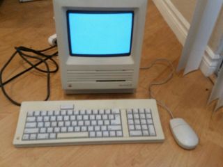 Vintage Apple Macintosh Se M5011 1mb Ram 800k Drive Powers On Comes