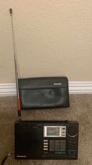 Vintage Panasonic RF - B65 AM FM LW MW SW - Great With Case 9