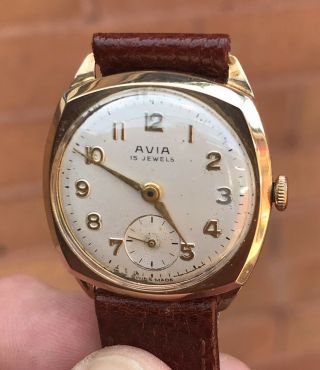 A Gents Quality Solid 9ct Gold Vintage “avia“ 15 Jewel Wristwatch,  C1958.