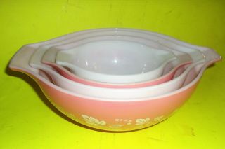 Vintage Pyrex Pink & White Gooseberry Cinderella Nesting Mixing Bowls Set Of 4