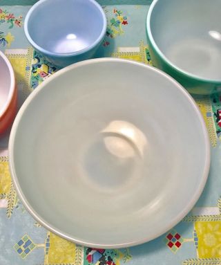 ViNTAGE 1940’s Pyrex PRiMARY COLORS Nesting Glass MIXING BOWLS Set of 4 8