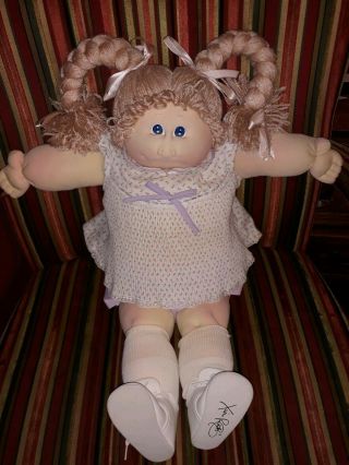 Cabbage Patch Doll Little People Xavier Roberts Blond Hair Soft Face Sculpture