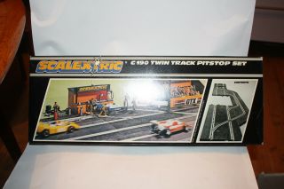 Nos Authentic Vintage Scalextric C.  190 Twin Track Pitstop Set