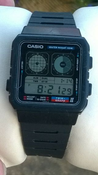 Casio Ae - 21w Twin Graph Vintage Lcd Digital Watch - Much Sought After