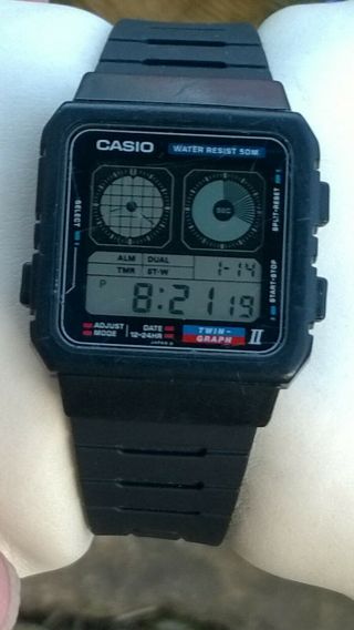 Casio AE - 21W Twin Graph Vintage LCD Digital Watch - Much sought after 4