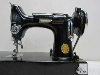 Antique SINGER Featherweight Sewing Machine 221 - 1 Pre - Owned 6