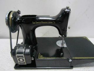 Antique SINGER Featherweight Sewing Machine 221 - 1 Pre - Owned 8