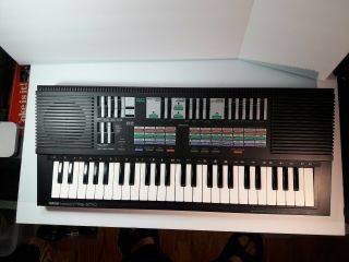 Vintage Yamaha Portasound Pss - 570 Keyboard Made In Japan