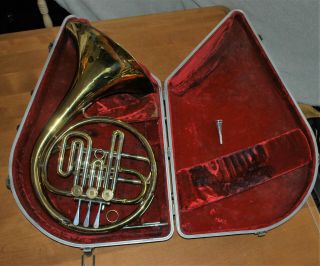 Vintage Olds Ambassador Single French Horn With Mouthpiece & Hard Case Exc.