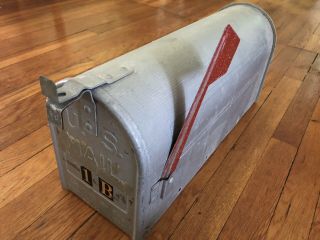 Vintage Jackes Evans Metal Mailbox Us Mail Large Galvanized Old Farm House Box