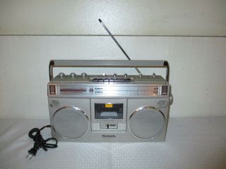 Vintage Panasonic Rx - 5090 Boom Box Am/fm/cassette