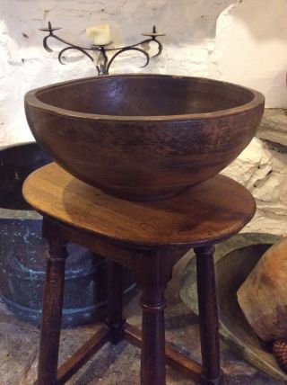 A Lovely Large Figured Elm Dairy Or Fruit Bowl 19th Century Treen Kitchenalia