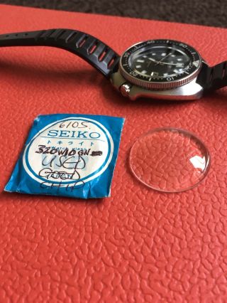 Vintage Seiko 6105 - 8110 100 Watch Crystal Very Tiny Chip To The Edge