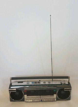 Vintage Aiwa Stereo CS - W220 Boombox Radio Cassette Recorder Dubbing Continuous 2