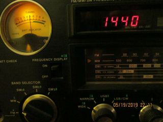 VINTAGE/RARE SONY ICF - 6700W FM/AM MULTI BAND RECEIVER 4