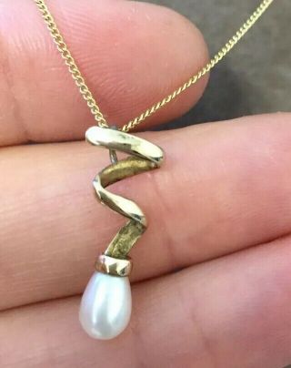 Vintage Jewellery Delightful 9 Carat Gold And Real Pearl Pendant