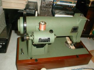 Vintage WHITE Rotary Sewing Machine GREEN Series E - 6354 w/ Accessories in Case 2