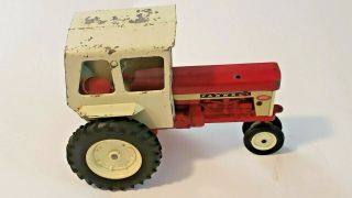 Ertl Scale 1/16 Mccormick Farmall 560 Tractor With Cab Vintage 1970’s