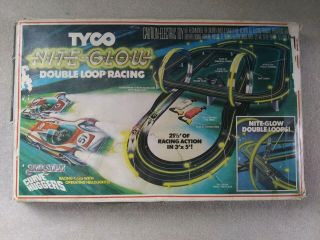 Vintage Tyco Nite Glow Double Loop Slot Car Race Set