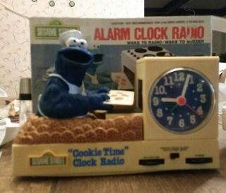 Vintage 1977 Sesame Street Cookie Monster Cookie Clock Radio
