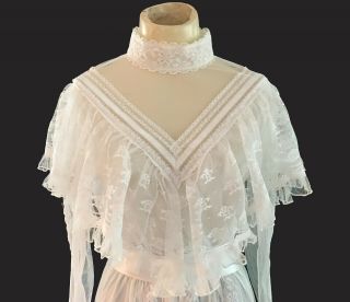VINTAGE 70 ' S GUNNE SAX WHITE SHEER LACE,  RIBBON AND RUFFLES WED EDWARDIAN STYLE 6
