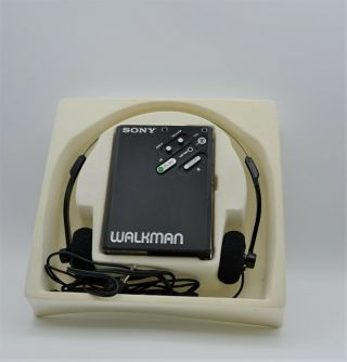 Vintage Sony Walkman WM - 5.  Headphones,  case,  and packaging.  great. 3