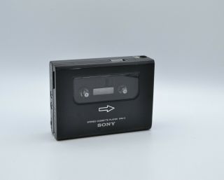 Vintage Sony Walkman WM - 5.  Headphones,  case,  and packaging.  great. 6