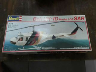 Vintage Revell 1:32 Bell Uh - 1d Model 205 Sar 1986 Old Stock Open Box Rare