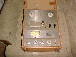 Vintage Ampex 601 Portable Reel To Reel Tape Recorder