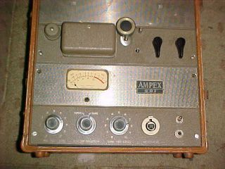 Vintage Ampex 601 Portable Reel To Reel Tape Recorder 2