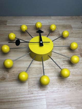 Vintage Mcm George Nelson By Verichron Yellow Atomic Ball Clock Battery Operated