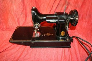 Vintage Singer Featherweight Sewing Machine Cat 3 - 120 W/ Tons Of W/belts