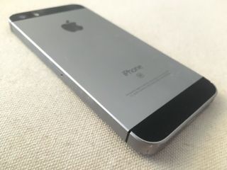 APPLE iPhone SE 64GB Jailbroken Space Gray RARE 5