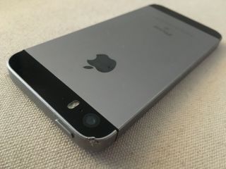 APPLE iPhone SE 64GB Jailbroken Space Gray RARE 8