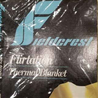 Vintage Fieldcrest Flirtation Thermal Blanket Full 100 Acrylic Yellow Satin NIP 3