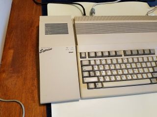 Amiga 500 Dataflyer Express.  Scsi2sd,  6mb Ram.  Rare.  Us Ship