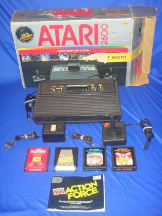 Atari 2600 Darth Vader Black 4 Switch - Pal - Vintage,  4 Games