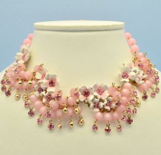 Vintage Necklace 1950s Pink Lucite & Crystals & White Flowers Goldtone Jewellery