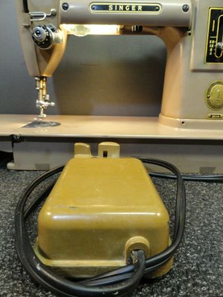 Vintage Singer 301A Sewing Machine Long Bed w/Case Buttonholer Zigzagger & MORE 7