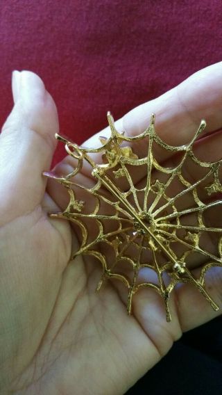 On Figural Vintage PANETTA Lg Spiderweb Butterfly Gold Plated Brooch 6